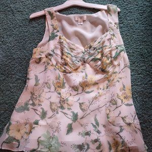 Springtime print Floral bustiertype blouse, size 8. EUC